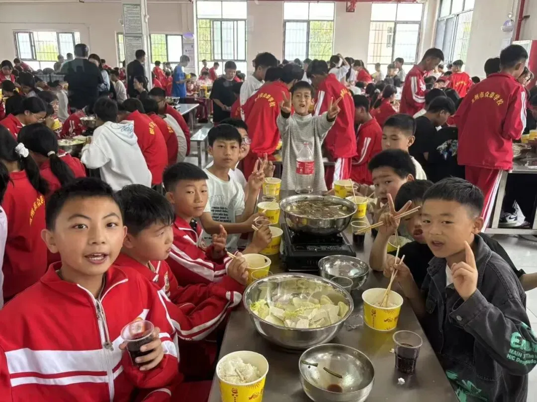 家校同心聚力,护航中考冲刺|众泰学校九年级期末家长会圆满落幕-第22张图片-四季读书网 家校同心聚力,护航中考冲刺|众泰学校九年级期末家长会圆满落幕-第22张图片-四季读书网
