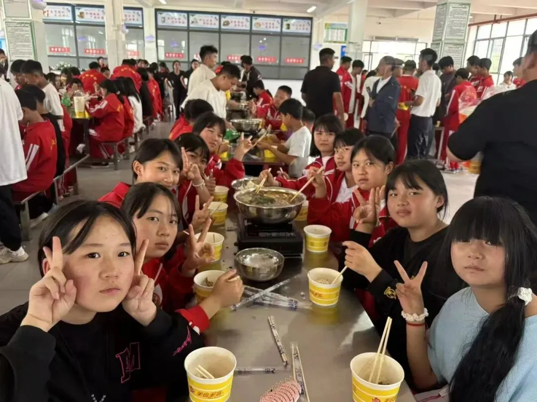 家校同心聚力,护航中考冲刺|众泰学校九年级期末家长会圆满落幕-第23张图片-四季读书网 家校同心聚力,护航中考冲刺|众泰学校九年级期末家长会圆满落幕-第23张图片-四季读书网