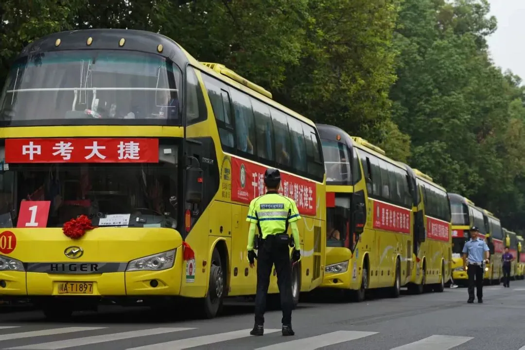 中考在即,成都交警全面开启“护考模式”-第14张图片-四季读书网