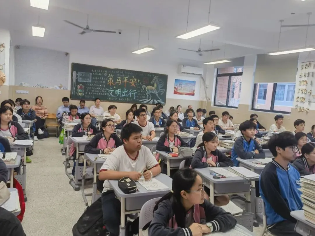 四明导师携团队送教 赋能中考冲刺-第11张图片-四季读书网 四明导师携团队送教 赋能中考冲刺-第11张图片-四季读书网