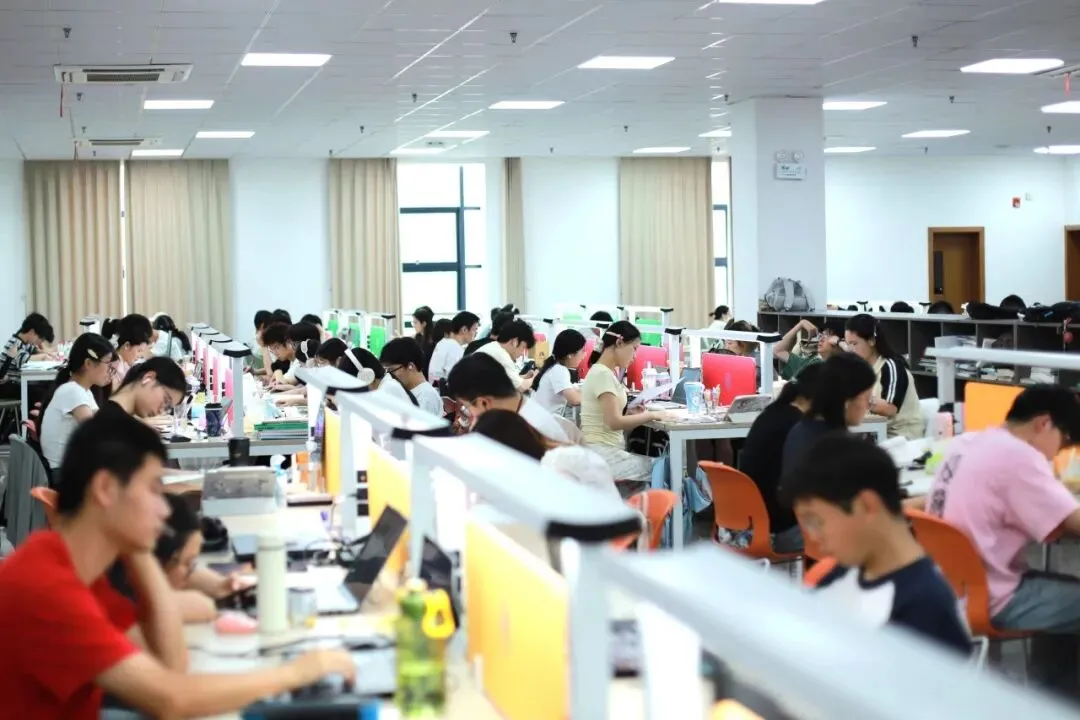 HDU复习指南 | 学科真题 + 优秀笔记,助你从容备考静待花开-第4张图片-四季读书网 HDU复习指南 | 学科真题 + 优秀笔记,助你从容备考静待花开-第4张图片-四季读书网