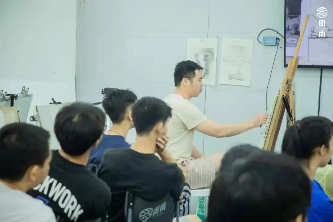 图南画室暑假中考集训班|针对性训练,初升高备考无忧-第7张图片-四季读书网 图南画室暑假中考集训班|针对性训练,初升高备考无忧-第7张图片-四季读书网