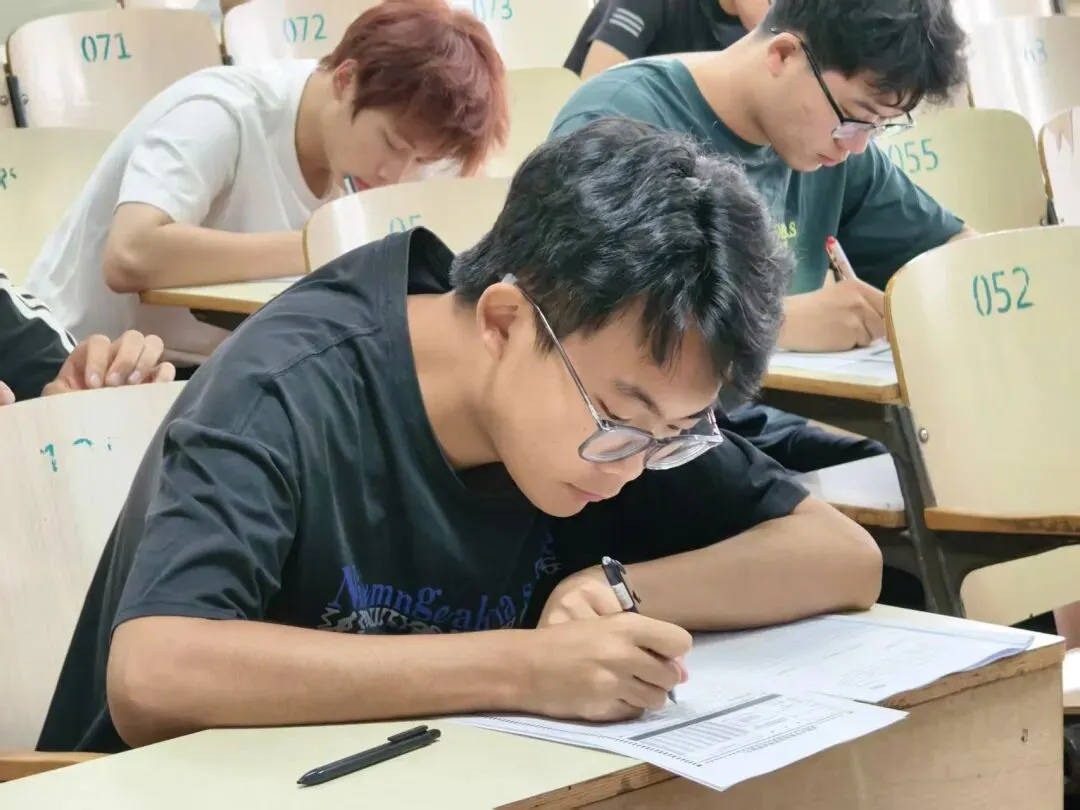 机电工程学院开展英语四六级模拟考试与备考讲座活动-第4张图片-四季读书网