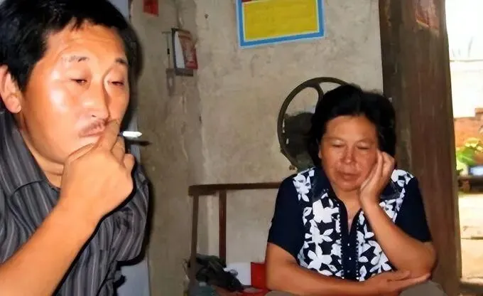 河南零分女生蒋多多,试卷写8000字骂高考,现状太唏嘘-第9张图片-四季读书网