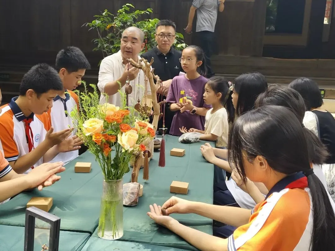 中考在即|不刷题不内卷,一群中学生去学霸故里“加满油”-第31张图片-四季读书网