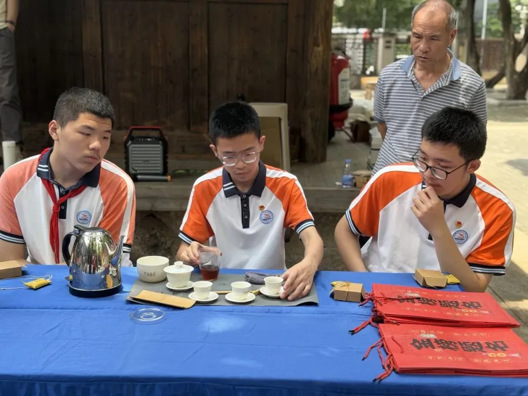 中考在即|不刷题不内卷,一群中学生去学霸故里“加满油”-第42张图片-四季读书网