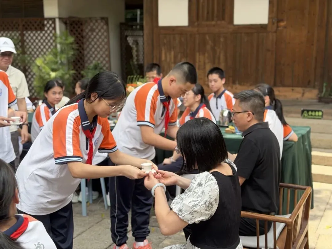 中考在即|不刷题不内卷,一群中学生去学霸故里“加满油”-第43张图片-四季读书网