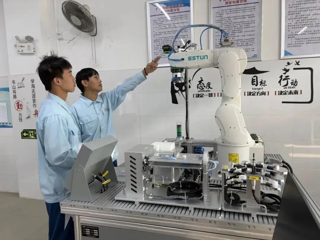 2026年广州中考择校 | 广州港技工学校-第17张图片-四季读书网