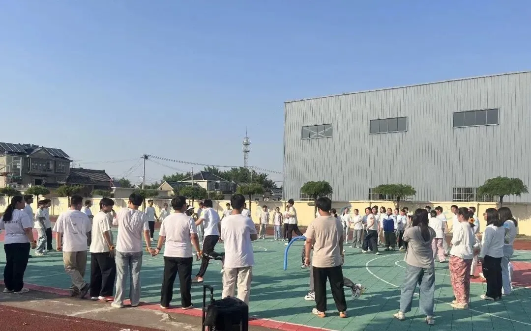 中考减压,社区助梦|花苑社区开展“高'粽'状元,一举夺'葵'”中考助力减压大会-第30张图片-四季读书网 中考减压,社区助梦|花苑社区开展“高'粽'状元,一举夺'葵'”中考助力减压大会-第30张图片-四季读书网