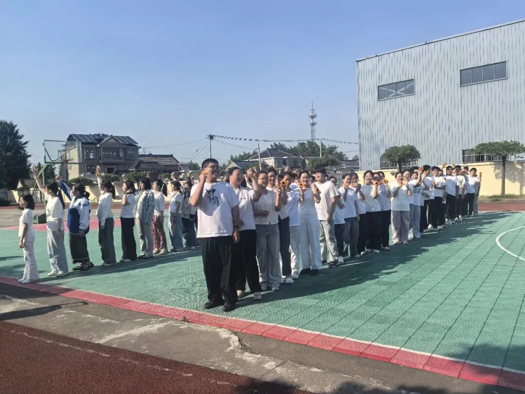 中考减压,社区助梦|花苑社区开展“高'粽'状元,一举夺'葵'”中考助力减压大会-第35张图片-四季读书网 中考减压,社区助梦|花苑社区开展“高'粽'状元,一举夺'葵'”中考助力减压大会-第35张图片-四季读书网