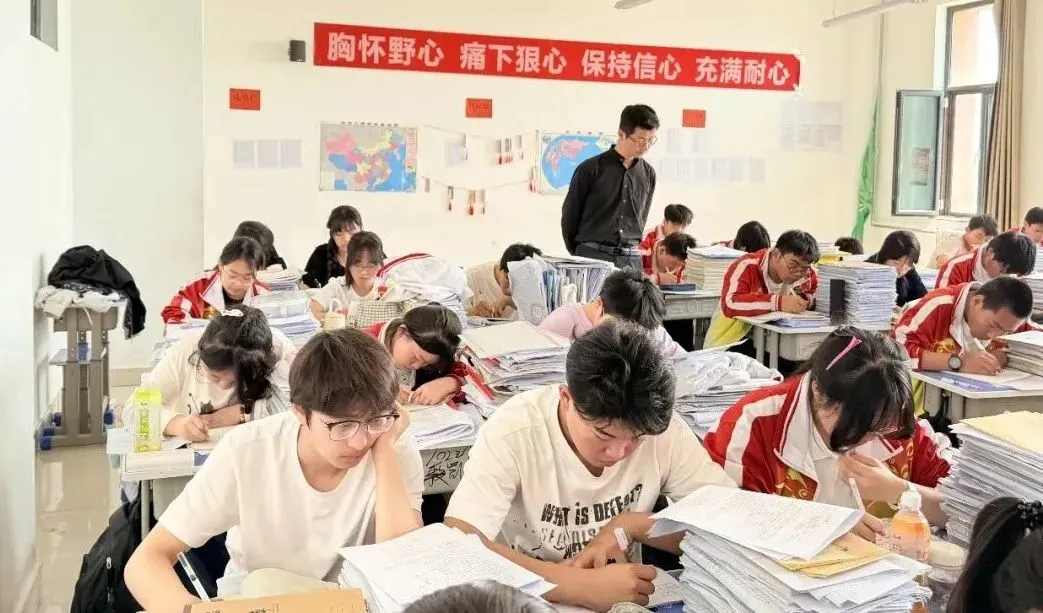 中考倒计时6天!成功中考师生携手战中考-第7张图片-四季读书网