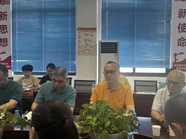 聚焦备考强课堂 把脉支招迎中考 —— 琼海市教育研究培训中心教研员走进大路中学开展备考教学工作-第11张图片-四季读书网