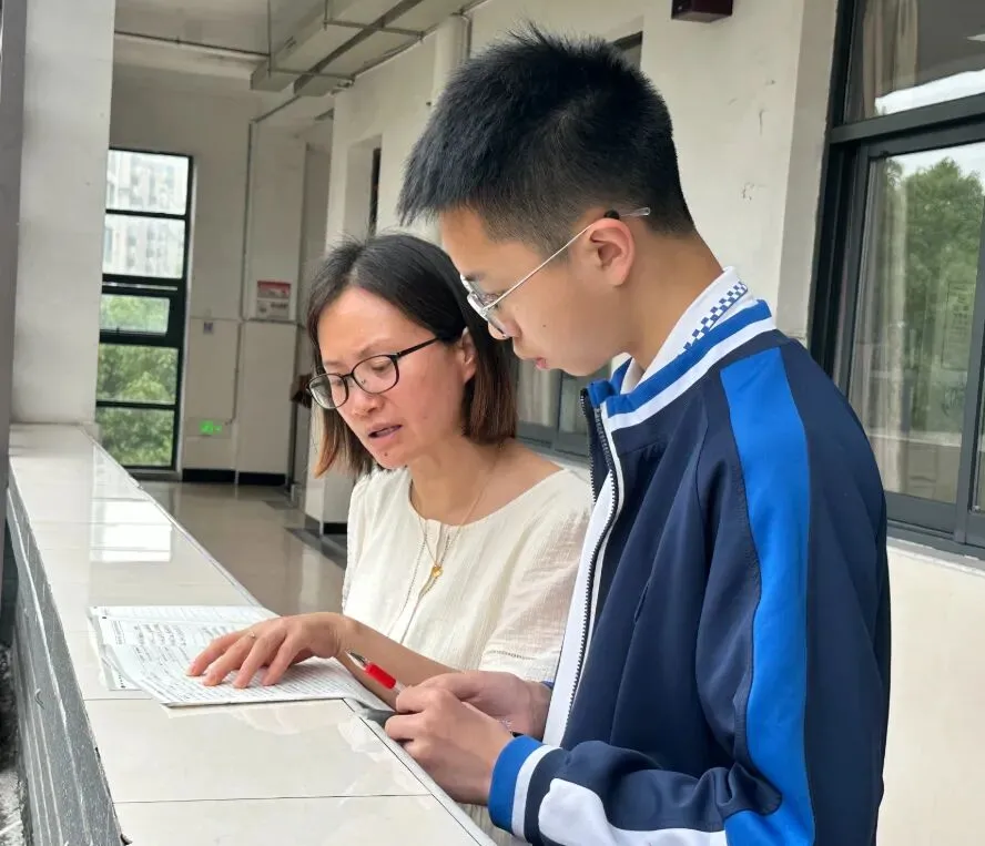 芒种至,勤耕耘,少年逐梦赴中考-第13张图片-四季读书网 芒种至,勤耕耘,少年逐梦赴中考-第13张图片-四季读书网