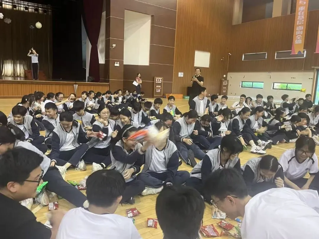 减压暖心,轻迎中考——慈溪市保德实验学校九年级学生开展中考减压主题活动-第11张图片-四季读书网 减压暖心,轻迎中考——慈溪市保德实验学校九年级学生开展中考减压主题活动-第11张图片-四季读书网