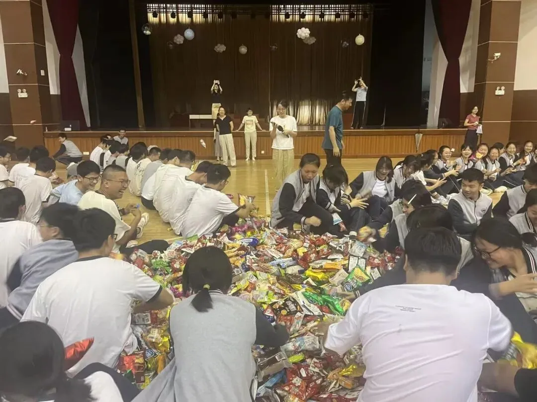 减压暖心,轻迎中考——慈溪市保德实验学校九年级学生开展中考减压主题活动-第15张图片-四季读书网 减压暖心,轻迎中考——慈溪市保德实验学校九年级学生开展中考减压主题活动-第15张图片-四季读书网