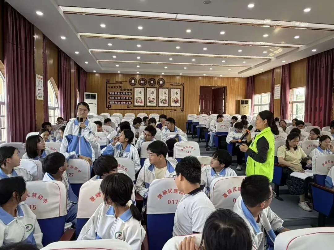 科学调整心态 从容迎战中考——考前心理团辅走进高邮市菱塘回族乡民族初级中学-第2张图片-四季读书网 科学调整心态 从容迎战中考——考前心理团辅走进高邮市菱塘回族乡民族初级中学-第2张图片-四季读书网