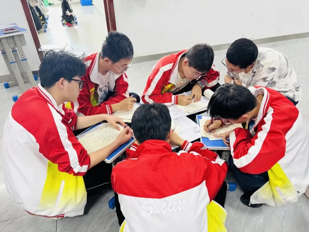 中考倒计时5天,师生同心奋战迎中考-第14张图片-四季读书网 中考倒计时5天,师生同心奋战迎中考-第14张图片-四季读书网