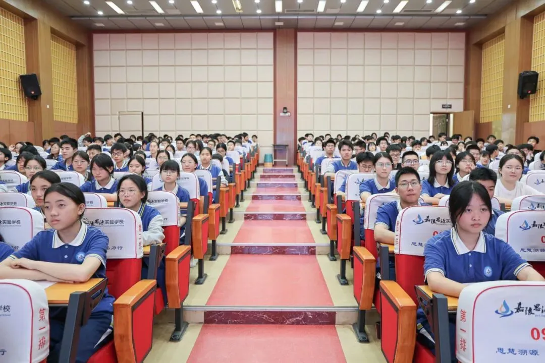 减压赋能·笑迎中考 -- 思源实验学校2026年中考考前减压活动-第15张图片-四季读书网 减压赋能·笑迎中考 -- 思源实验学校2026年中考考前减压活动-第15张图片-四季读书网