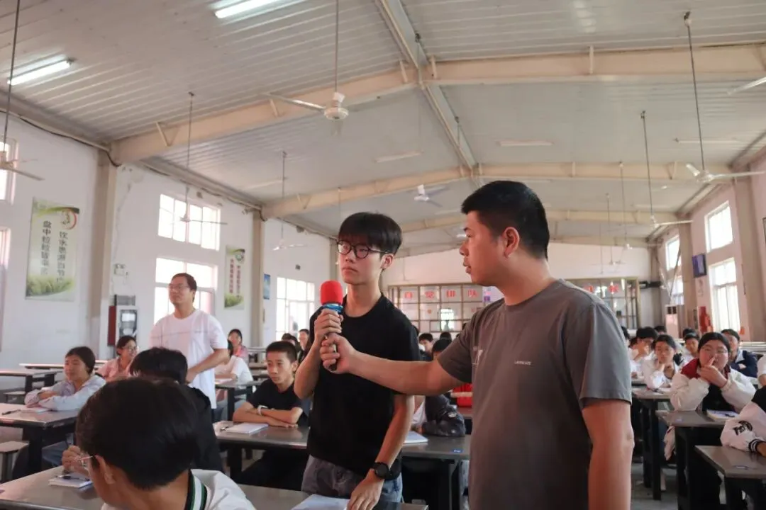 冲刺中考,“宝”驾护航:射阳湖镇这堂“法治+安全”课干货满满-第12张图片-四季读书网 冲刺中考,“宝”驾护航:射阳湖镇这堂“法治+安全”课干货满满-第12张图片-四季读书网
