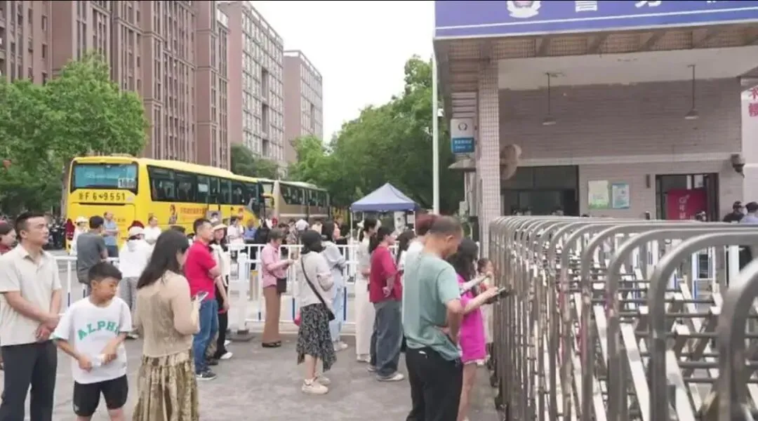 今年高考化学试卷难不难?考生们的答案居然这么不一样!-第6张图片-四季读书网