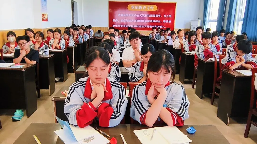 心灵赋能迎中考 凝心聚力赴前程|12355青少年服务站走进阎良区关山初级中学-第9张图片-四季读书网 心灵赋能迎中考 凝心聚力赴前程|12355青少年服务站走进阎良区关山初级中学-第9张图片-四季读书网