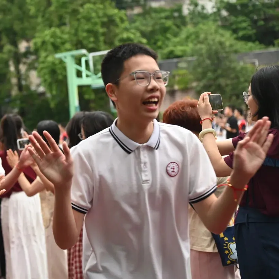 少年可盼,志在凌云|温州二中中考励志主题活动温情启幕,全员聚力为梦想护航-第44张图片-四季读书网