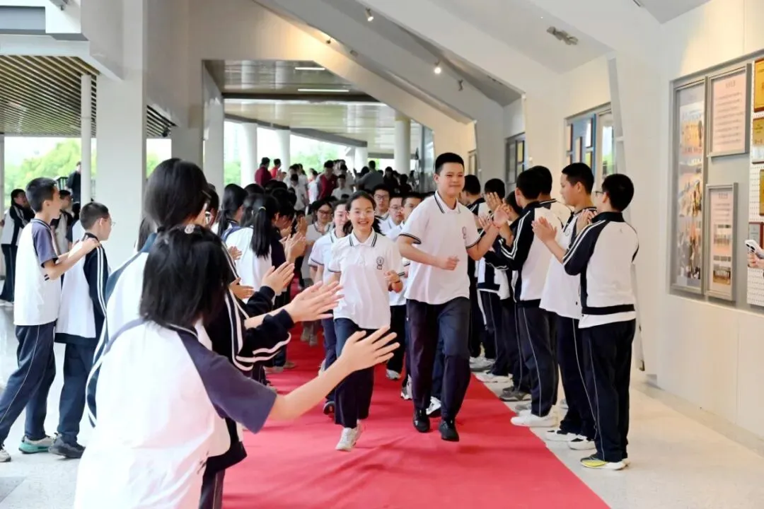 少年可盼,志在凌云|温州二中中考励志主题活动温情启幕,全员聚力为梦想护航-第48张图片-四季读书网