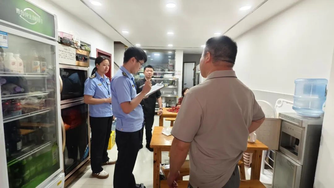 马边:严管食品安全 护航平安中考-第2张图片-四季读书网 马边:严管食品安全 护航平安中考-第2张图片-四季读书网