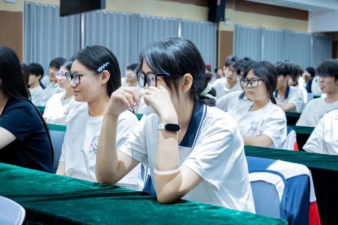 决战中考 逐梦前行 | 聊城水城双语学校圆满举办2023级中考决胜壮行会-第34张图片-四季读书网 决战中考 逐梦前行 | 聊城水城双语学校圆满举办2023级中考决胜壮行会-第34张图片-四季读书网