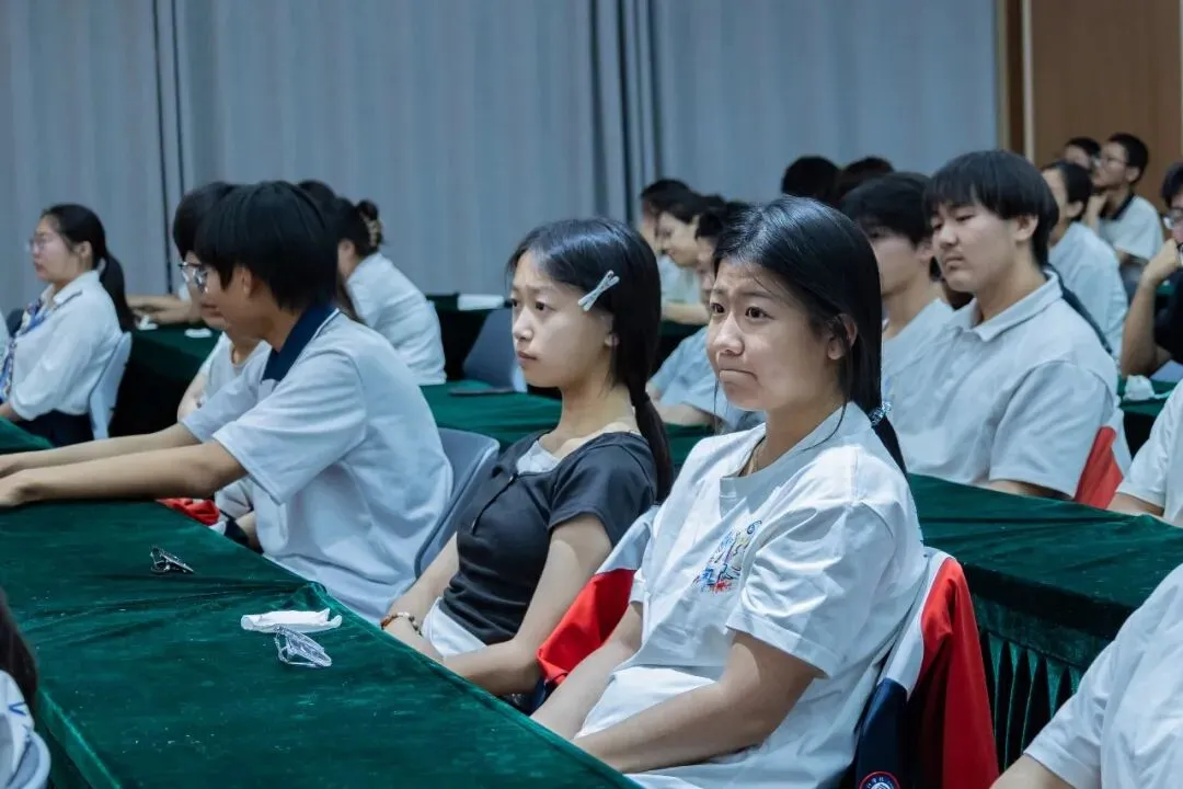 决战中考 逐梦前行 | 聊城水城双语学校圆满举办2023级中考决胜壮行会-第37张图片-四季读书网 决战中考 逐梦前行 | 聊城水城双语学校圆满举办2023级中考决胜壮行会-第37张图片-四季读书网