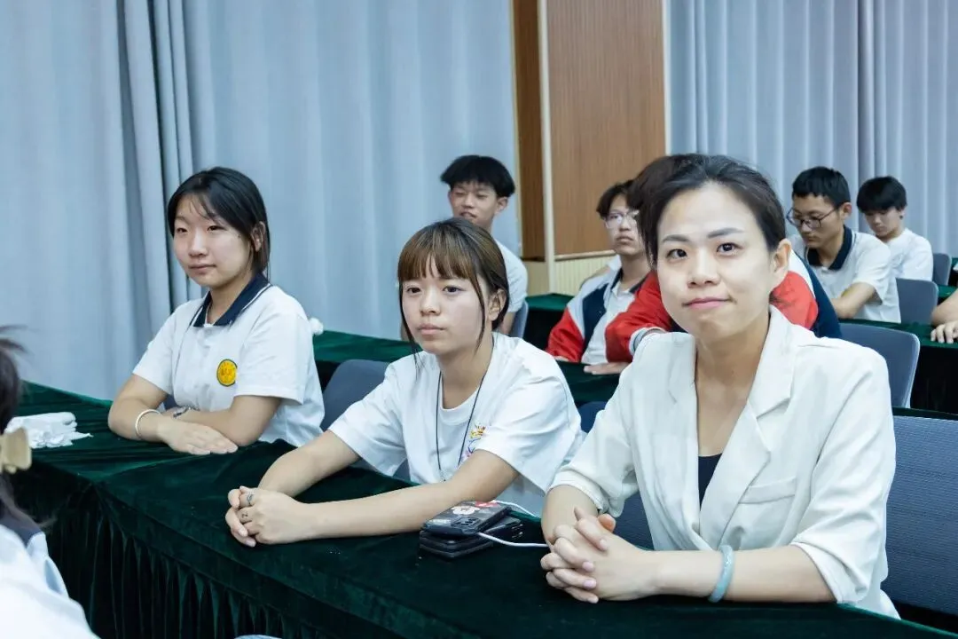 决战中考 逐梦前行 | 聊城水城双语学校圆满举办2023级中考决胜壮行会-第40张图片-四季读书网 决战中考 逐梦前行 | 聊城水城双语学校圆满举办2023级中考决胜壮行会-第40张图片-四季读书网