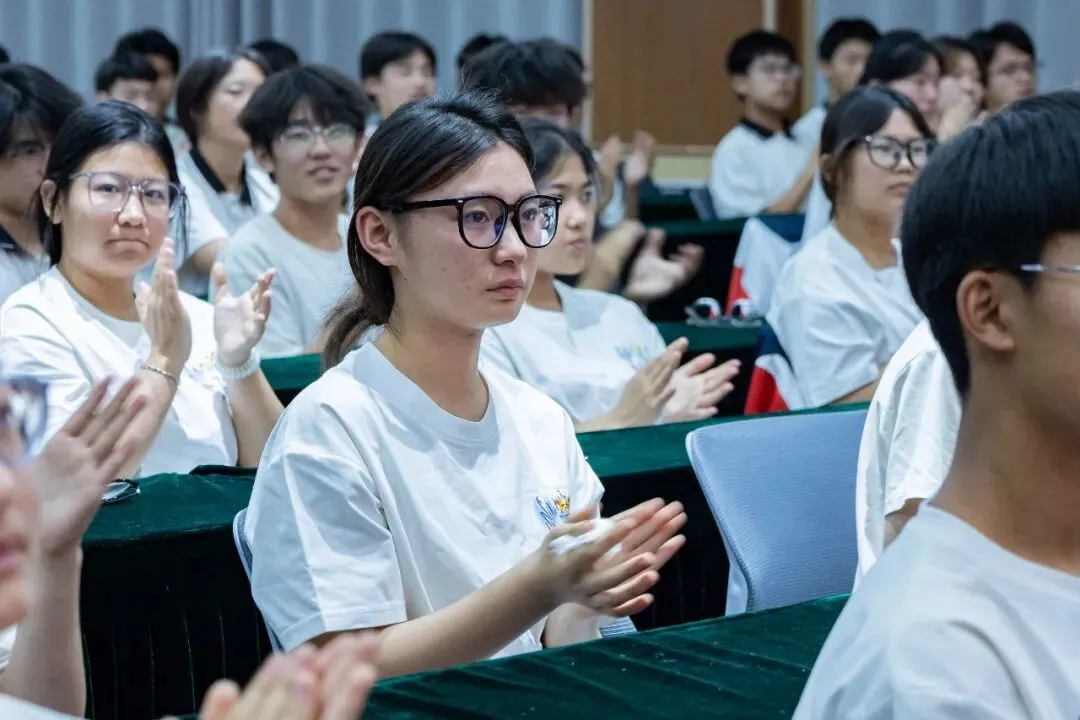 决战中考 逐梦前行 | 聊城水城双语学校圆满举办2023级中考决胜壮行会-第41张图片-四季读书网 决战中考 逐梦前行 | 聊城水城双语学校圆满举办2023级中考决胜壮行会-第41张图片-四季读书网