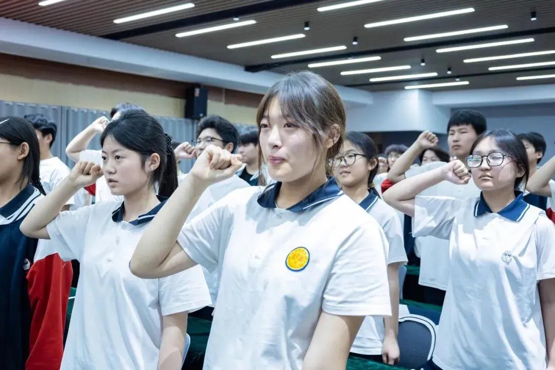 决战中考 逐梦前行 | 聊城水城双语学校圆满举办2023级中考决胜壮行会-第52张图片-四季读书网 决战中考 逐梦前行 | 聊城水城双语学校圆满举办2023级中考决胜壮行会-第52张图片-四季读书网