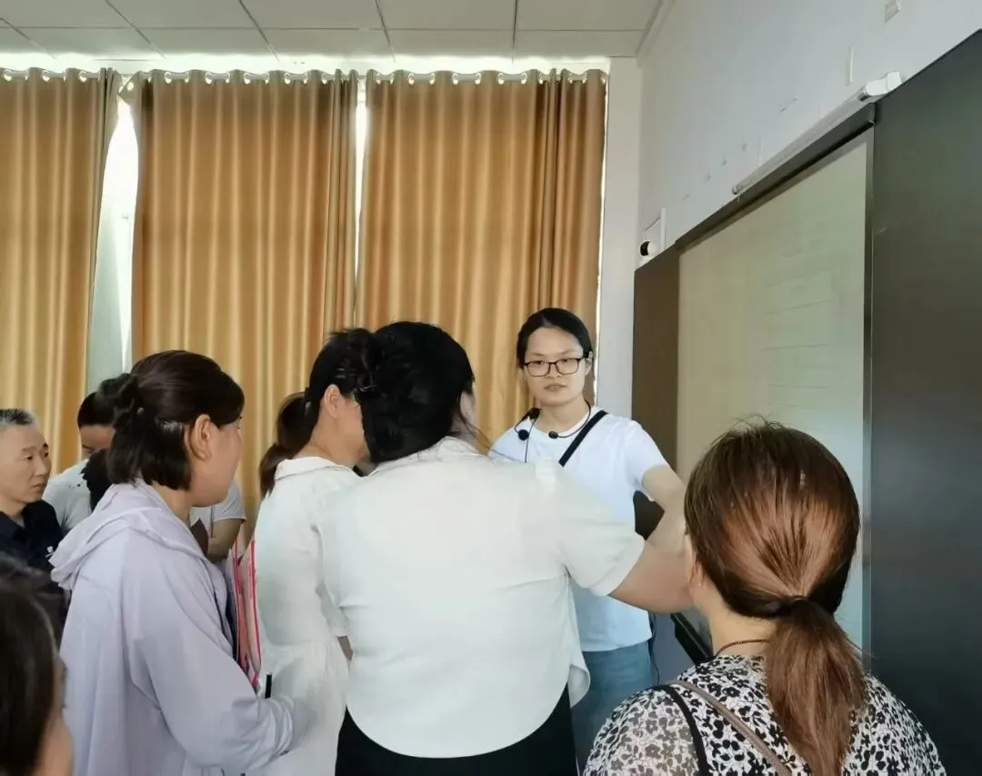 【家长会】家校同心聚合力 逐梦中考向未来 ——许昌市新东街中学召开九年级家长会暨报考指南-第51张图片-四季读书网 【家长会】家校同心聚合力 逐梦中考向未来 ——许昌市新东街中学召开九年级家长会暨报考指南-第51张图片-四季读书网