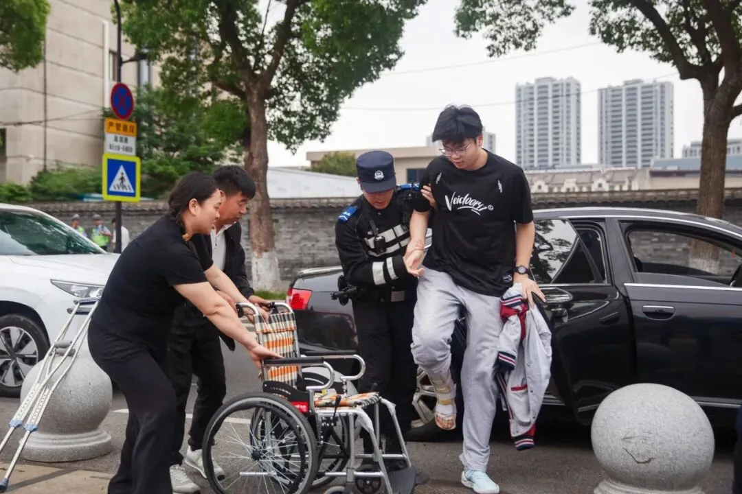 试卷合上青春一章,26日静待金榜花开-第14张图片-四季读书网