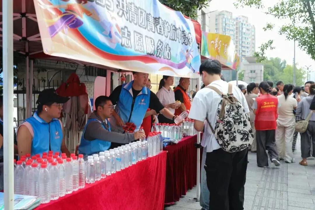 试卷合上青春一章,26日静待金榜花开-第18张图片-四季读书网