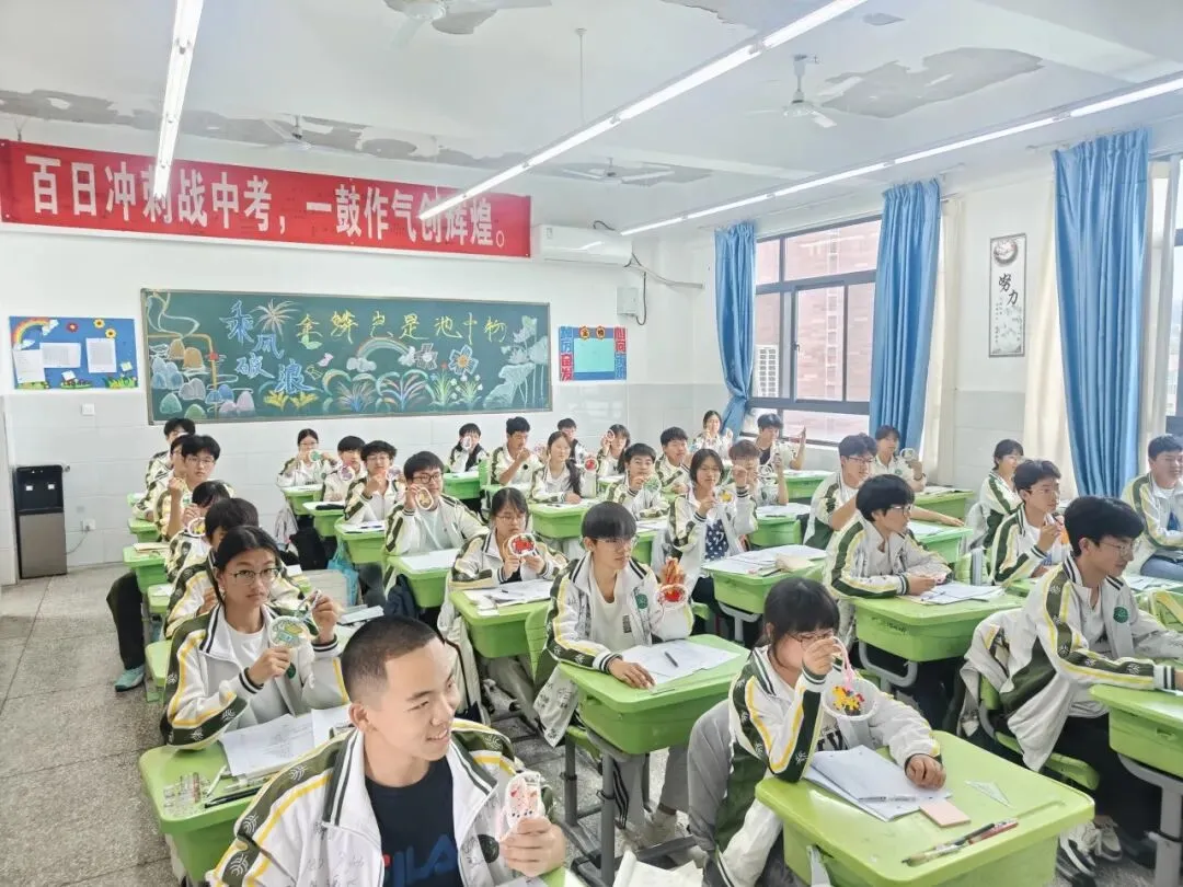 【主题动态】童心送暖 · 中考加油|北附十二年一贯制学部暖心联动-第19张图片-四季读书网 【主题动态】童心送暖 · 中考加油|北附十二年一贯制学部暖心联动-第19张图片-四季读书网
