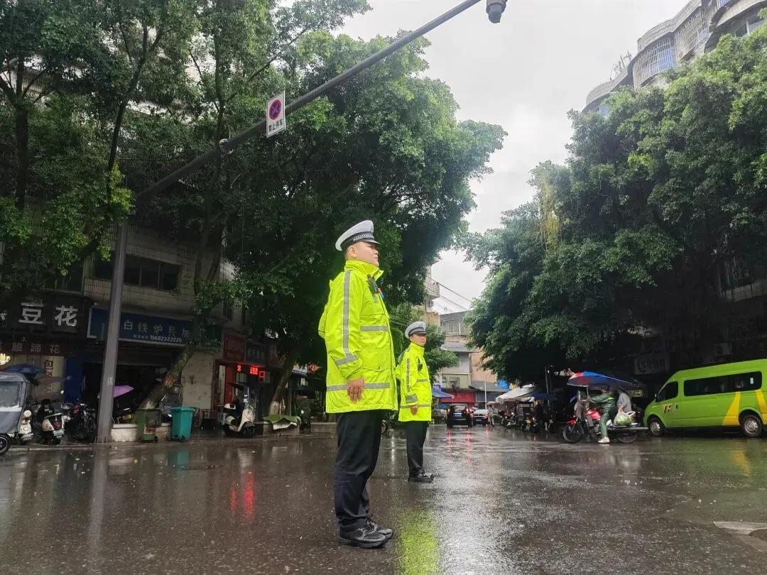 百日攻坚 | 这份中考出行指南请查收,酒城交警全力以“护”.-第8张图片-四季读书网 百日攻坚 | 这份中考出行指南请查收,酒城交警全力以“护”.-第8张图片-四季读书网