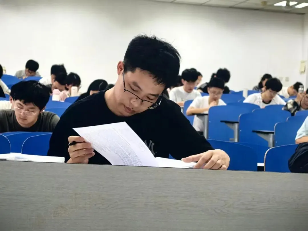 考完大学四、六级模考,心里有底了!校学生会陪你冲刺最后一步-第10张图片-四季读书网 考完大学四、六级模考,心里有底了!校学生会陪你冲刺最后一步-第10张图片-四季读书网