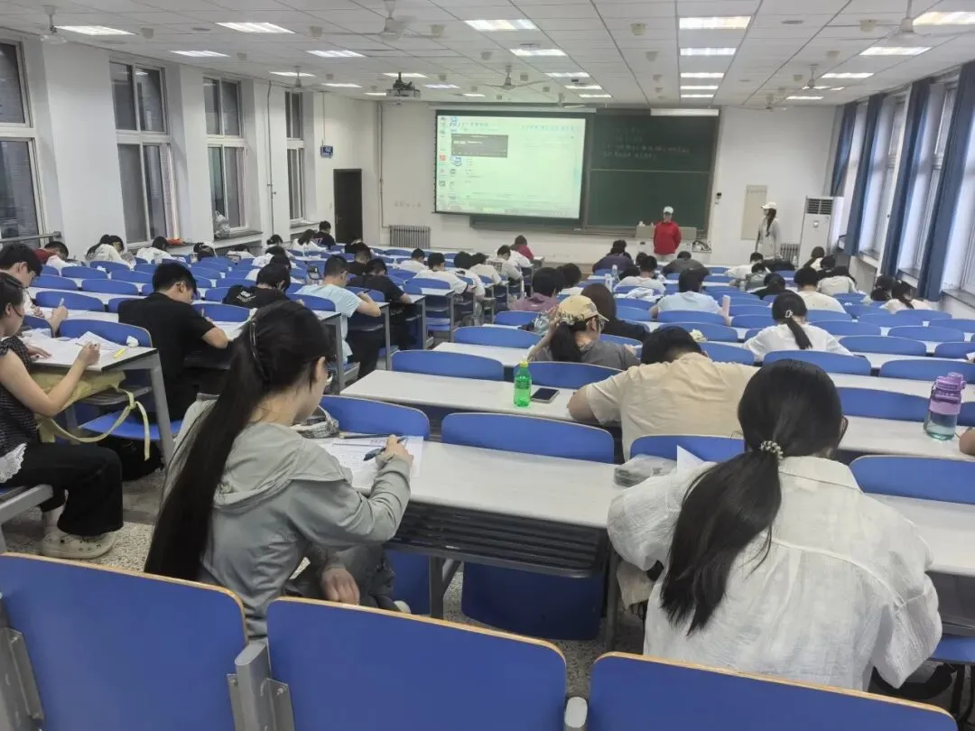 考完大学四、六级模考,心里有底了!校学生会陪你冲刺最后一步-第12张图片-四季读书网 考完大学四、六级模考,心里有底了!校学生会陪你冲刺最后一步-第12张图片-四季读书网