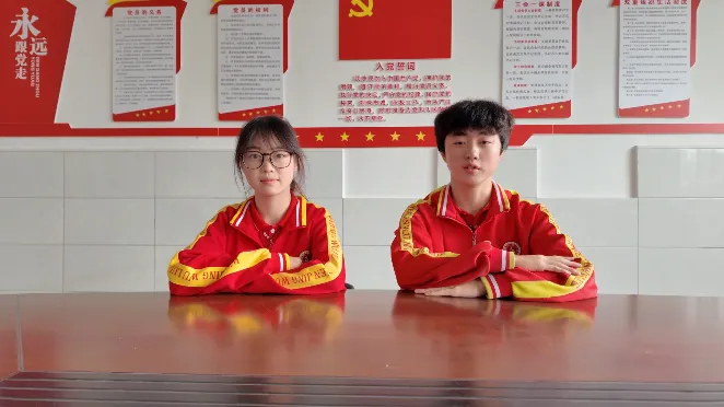 中考加油!学弟学妹为你助威-第21张图片-四季读书网 中考加油!学弟学妹为你助威-第21张图片-四季读书网