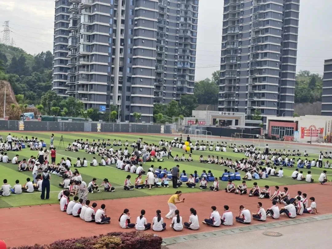 考前“充电”!心态开挂迎战中考-第40张图片-四季读书网 考前“充电”!心态开挂迎战中考-第40张图片-四季读书网