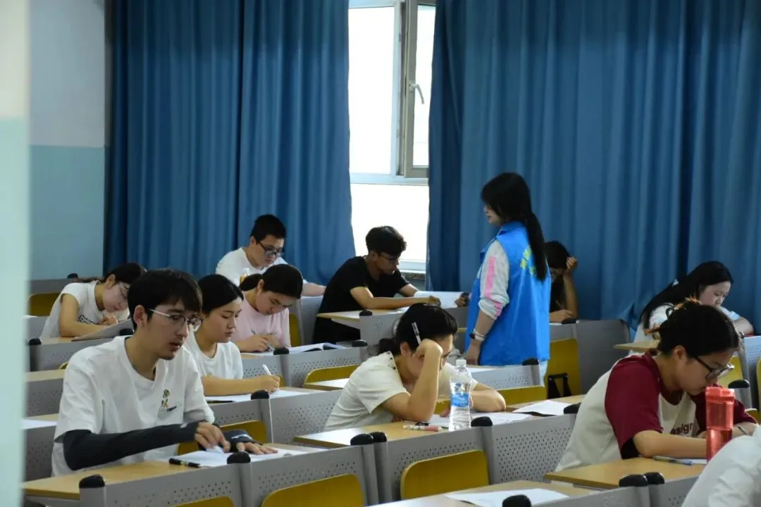 新疆农业大学第八届四六级模拟考试圆满完成!-第18张图片-四季读书网 新疆农业大学第八届四六级模拟考试圆满完成!-第18张图片-四季读书网
