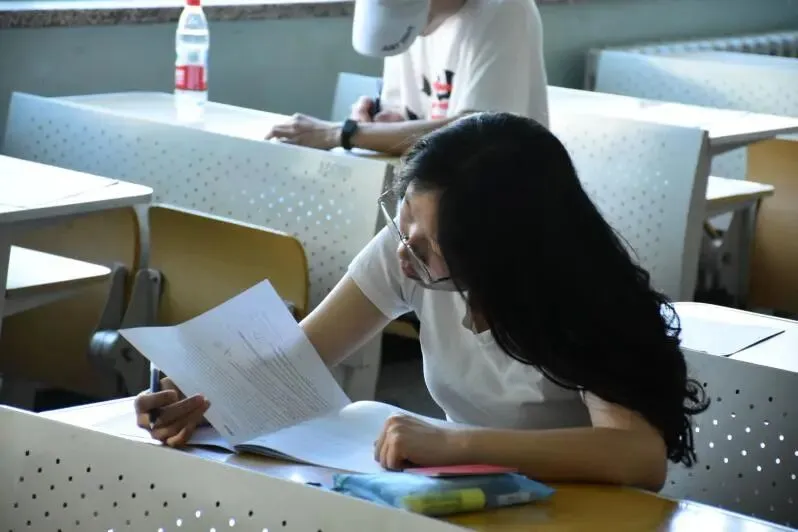 新疆农业大学第八届四六级模拟考试圆满完成!-第23张图片-四季读书网 新疆农业大学第八届四六级模拟考试圆满完成!-第23张图片-四季读书网