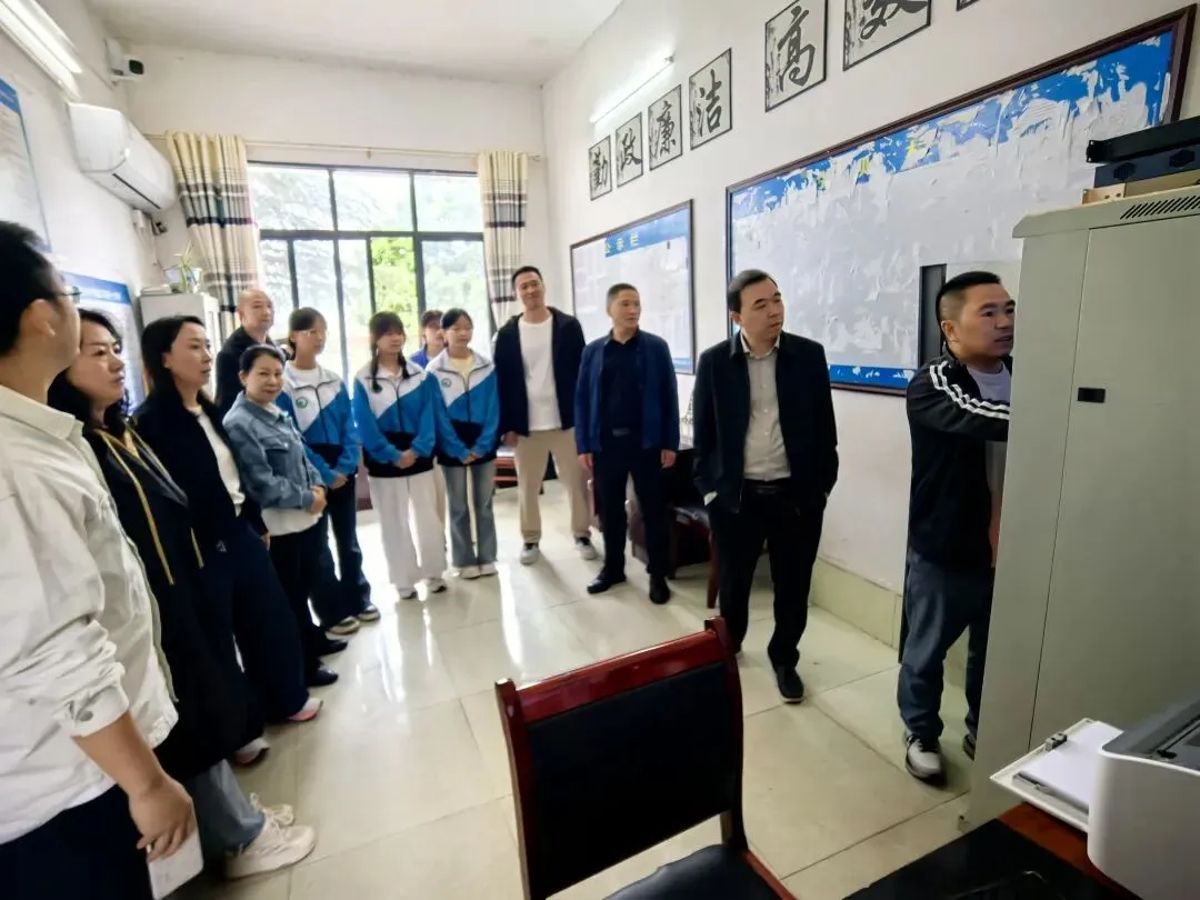 多部门联动“大体检” 筑牢2026中考安全屏障——白沙场镇开展前专项检查-第6张图片-四季读书网 多部门联动“大体检” 筑牢2026中考安全屏障——白沙场镇开展前专项检查-第6张图片-四季读书网