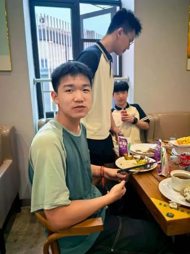 中考的第一天,写给大牛-第1张图片-四季读书网 中考的第一天,写给大牛-第1张图片-四季读书网