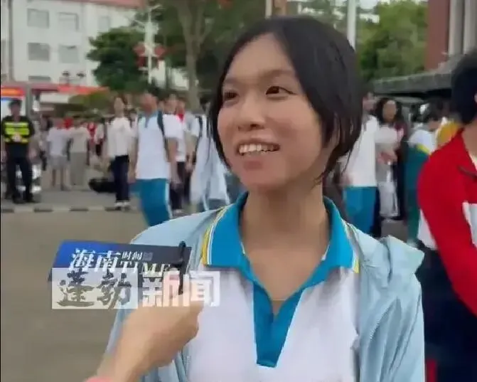 女孩高考数学估分149上热搜,我查完试卷后,破防到一半就止住了-第1张图片-四季读书网 女孩高考数学估分149上热搜,我查完试卷后,破防到一半就止住了-第1张图片-四季读书网