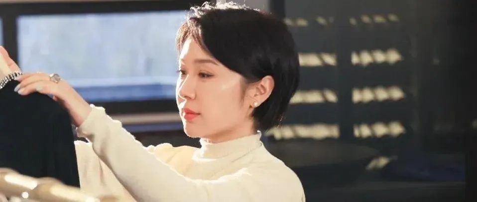 黄某(女,41岁)编造“孤女模拟考648分,却遭亲舅烧书阻止高考”谣言,被行拘-第3张图片-四季读书网 黄某(女,41岁)编造“孤女模拟考648分,却遭亲舅烧书阻止高考”谣言,被行拘-第3张图片-四季读书网