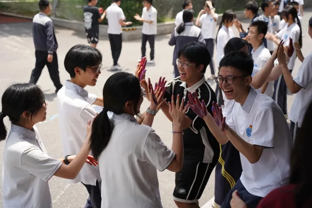 我爱我 心向阳 助成长 | 击掌为盟赴中考 同心蓄力向巅峰——2026年“525我爱我”心育节系列活动(七)-第26张图片-四季读书网 我爱我 心向阳 助成长 | 击掌为盟赴中考 同心蓄力向巅峰——2026年“525我爱我”心育节系列活动(七)-第26张图片-四季读书网
