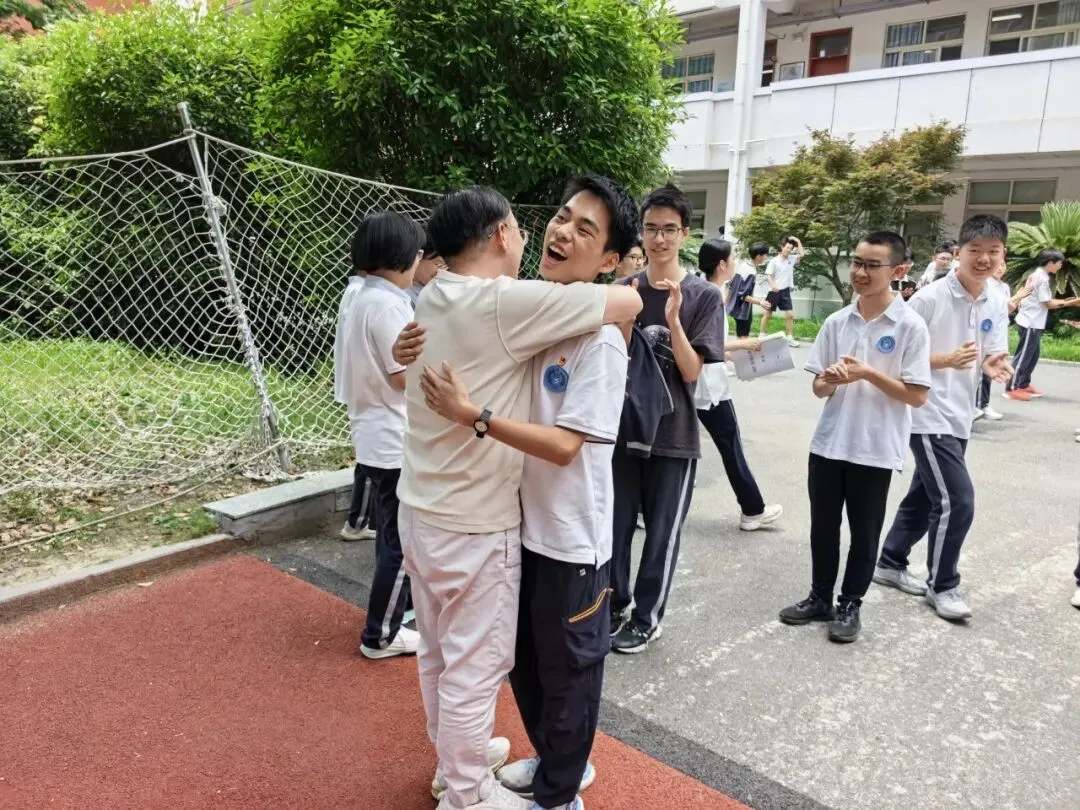 我爱我 心向阳 助成长 | 击掌为盟赴中考 同心蓄力向巅峰——2026年“525我爱我”心育节系列活动(七)-第35张图片-四季读书网 我爱我 心向阳 助成长 | 击掌为盟赴中考 同心蓄力向巅峰——2026年“525我爱我”心育节系列活动(七)-第35张图片-四季读书网
